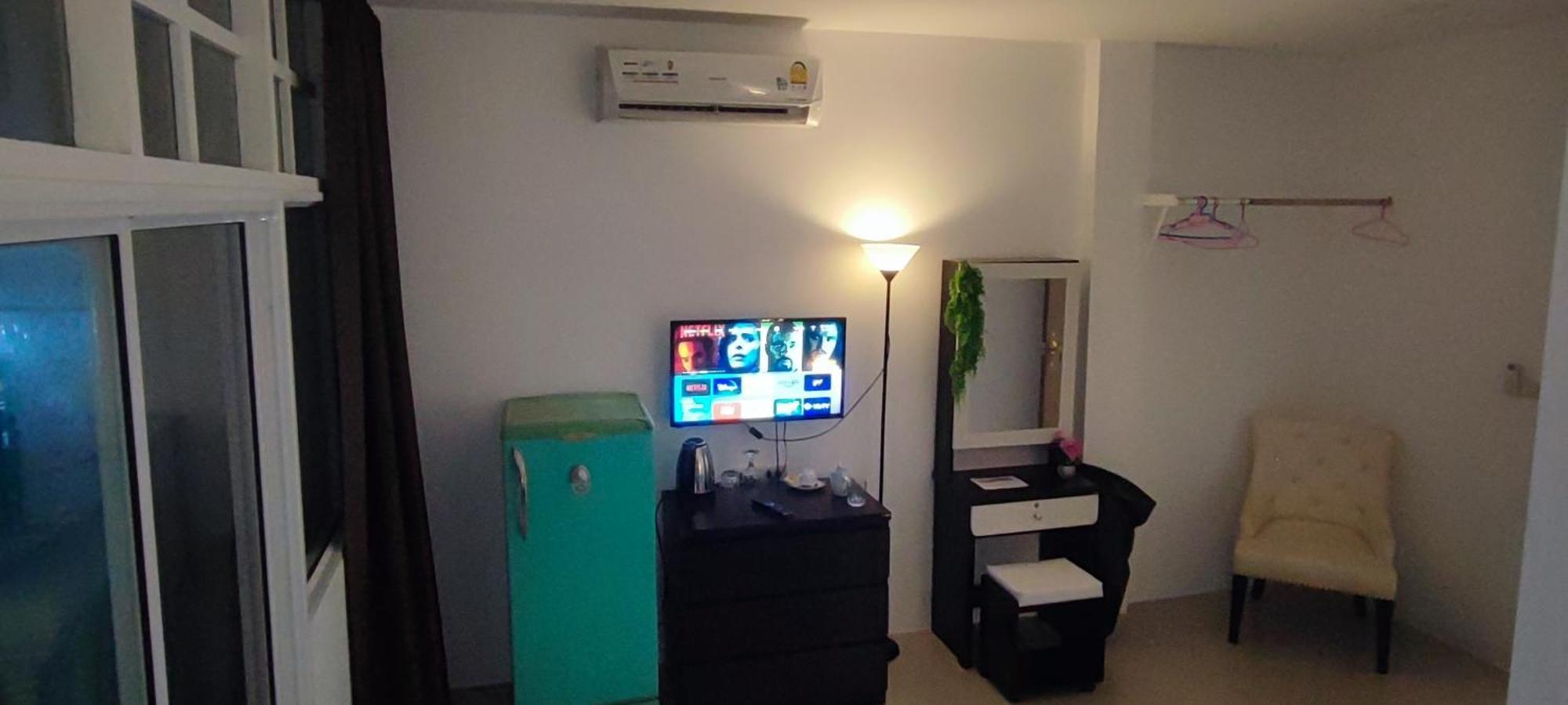 Dorothys Hotel Pattaya Exterior photo