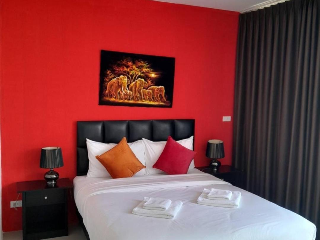 Dorothys Hotel Pattaya Room photo