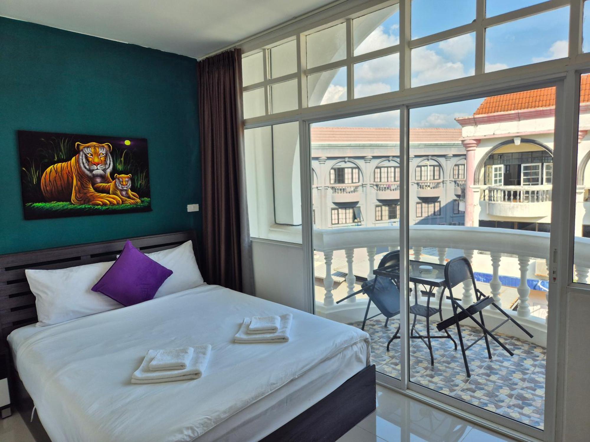 Dorothys Hotel Pattaya Exterior photo