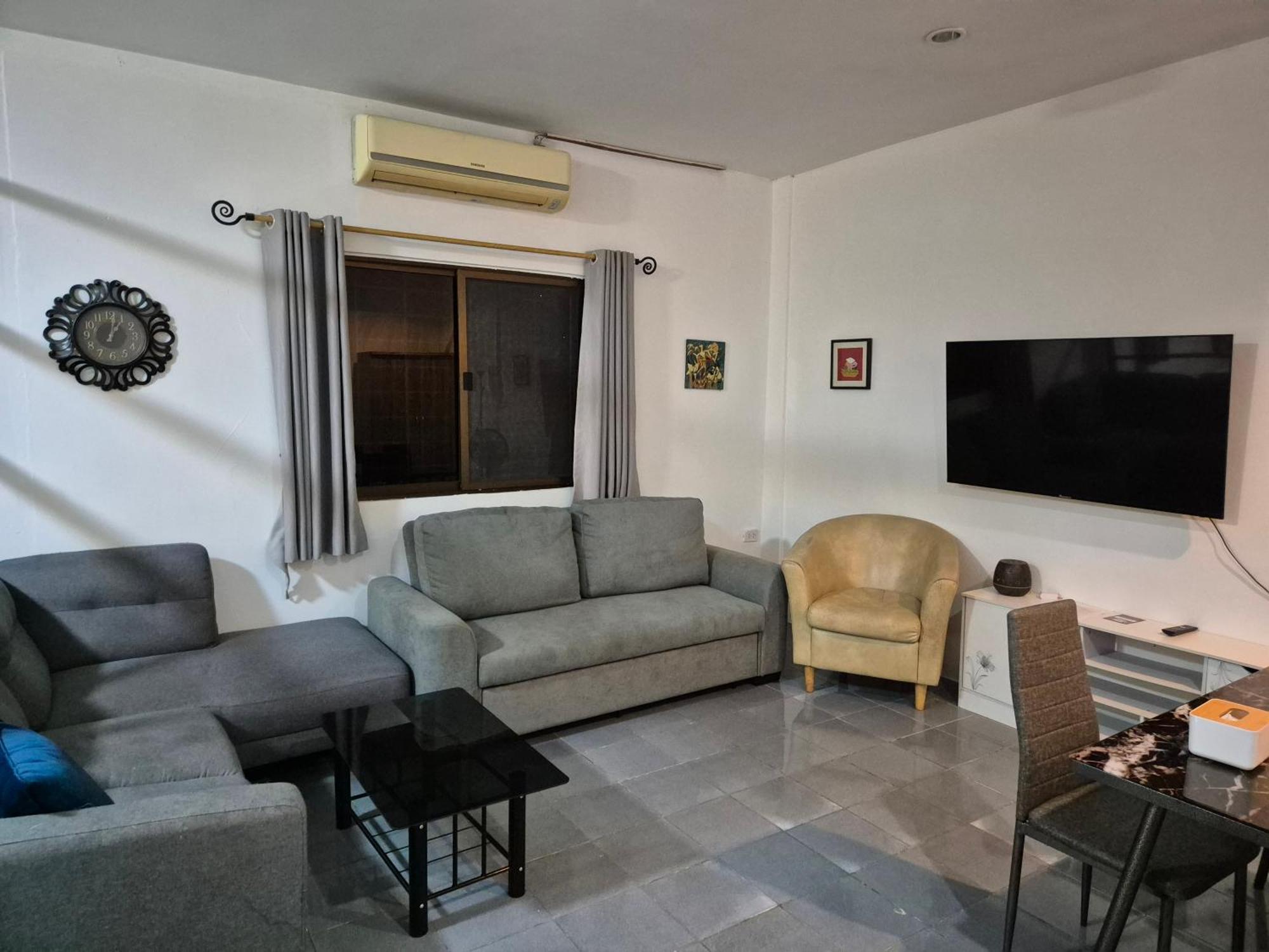 Dorothys Hotel Pattaya Exterior photo